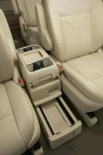 Chrysler Town & Country 2008 года